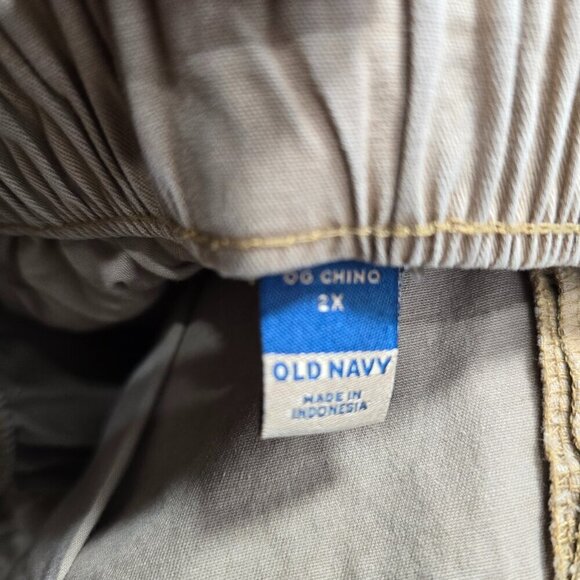 Old Navy OG Chino Shorts in Khaki - Picture 6 of 7